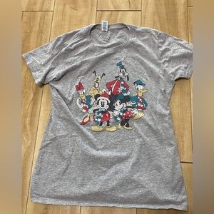 Disney Christmas Themed Youth Small Short Sleeve Shirt